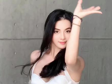 有哪些好看的国产剧情片 5cf05a8a697a82292767bf145433aaf8~tplv-dy-resize-origshort-autoq-75:330.jpeg?biz_tag=pcweb_cover&from=3213915784&s=PackSourceEnum_AWEME_DETAIL&sc=cover&se=false&x-expires=2009271600&x-signature=fW1kIdeCO6iafHMGVU46NblWRts%3D