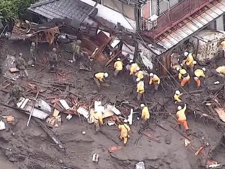 今日新闻头条热点排行榜 ac6deb9099daa4fad1cd251eac0b382d~tplv-dy-resize-origshort-autoq-75:330.jpeg?biz_tag=pcweb_cover&from=3213915784&s=PackSourceEnum_AWEME_DETAIL&sc=cover&se=false&x-expires=2011230000&x-signature=8PoKDDHOkKuX7G%2FRd%2FOL6YCTi3k%3D