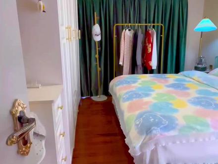 自贴墙壁画 ed2be3d70bd5a3a0207400eb2d569e88~tplv-dy-resize-origshort-autoq-75:330.jpeg?biz_tag=pcweb_cover&from=3213915784&s=PackSourceEnum_AWEME_DETAIL&sc=cover&se=false&x-expires=2006254800&x-signature=ICE6gbdn1gH%2FLYmxKE6AKGCh0mw%3D