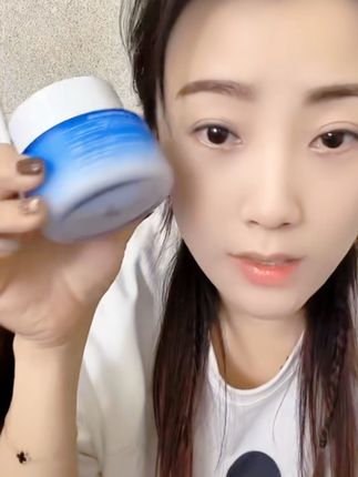 怎么爬山不累 621d29fe864045cba274841dd2926a85~tplv-dy-cropcenter:323:430.jpeg?biz_tag=pcweb_cover&from=3213915784&s=PackSourceEnum_PUBLISH&sc=cover&se=true&sh=323_430&x-expires=1984006800&x-signature=9viLnhnoDSPp3ZGadk8ZXmT45Ds%3D