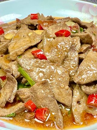 炒肉丝怎么炒嫩又好吃窍门 6b4f89e0a30340cdaaa81bfb1fa3d56c~tplv-dy-cropcenter:323:430.jpeg?x-expires=1971147600&x-signature=2McanhaEo7eecWal6yV2qIJLlnQ%3D&from=4257465056&s=PackSourceEnum_PUBLISH&se=true&sh=323_430&sc=cover&biz_tag=pcweb_cover&l=021655787756366fdbddc0300fff0010a8d04a700000158644a59