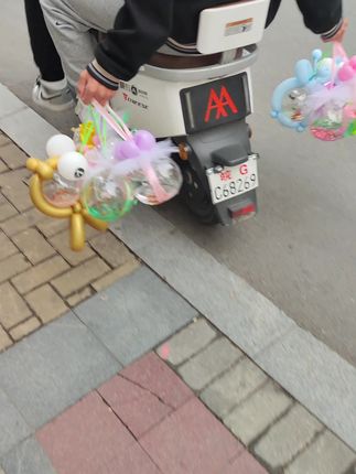 最好用的网络课程 1cdf0c44171a437a9827350e0c7bf58d_1667123020~tplv-dy-cropcenter:323:430.jpeg?biz_tag=pcweb_cover&from=3213915784&s=PackSourceEnum_PUBLISH&sc=cover&se=true&sh=323_430&x-expires=1987462800&x-signature=MkUWNZA4%2F%2FcyYr4ICanGuefv4ro%3D