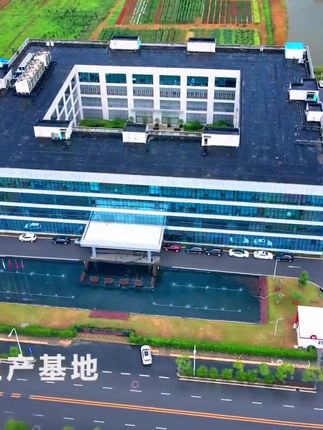 鲨鱼裤如何搭配鞋 52a981b754024169bfd55a23ed30012d_1661751929~tplv-dy-cropcenter:323:430.jpeg?biz_tag=pcweb_cover&from=3213915784&s=PackSourceEnum_PUBLISH&sc=cover&se=true&sh=323_430&x-expires=1987635600&x-signature=PUc%2F1Tz%2B%2FrRdxbJKeVlpzrrRcAU%3D