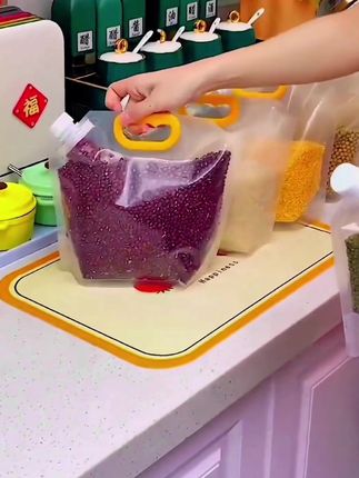 怕字的毛笔字怎么写 92d075be7ede469a8e0df7bd770b3424_1667471631~tplv-dy-cropcenter:323:430.jpeg?biz_tag=pcweb_cover&from=3213915784&s=PackSourceEnum_PUBLISH&sc=cover&se=true&sh=323_430&x-expires=1987437600&x-signature=dC0CNkx3UIOjTY890A9g%2B0DRzsY%3D