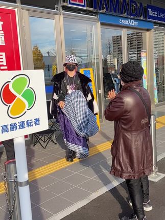 国外iphone14价格 9fdbc79c31f749218e5f740339310e4f~tplv-dy-cropcenter:323:430.jpeg?biz_tag=pcweb_cover&from=3213915784&s=PackSourceEnum_PUBLISH&sc=cover&se=true&sh=323_430&x-expires=1988755200&x-signature=mZ7AOZpOlaCLj6uxD86EqsjLCLM%3D