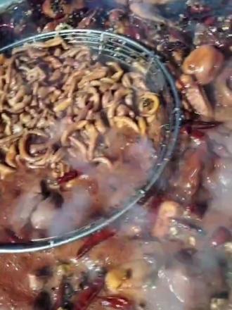 草莓是什么时候种什么时候收 f4e048b89908432f876a004d8a2d79a7_1697069461~tplv-dy-resize-origshort-autoq-75:330.jpeg?biz_tag=pcweb_cover&from=3213915784&s=PackSourceEnum_AWEME_DETAIL&sc=cover&se=false&x-expires=2012508000&x-signature=4%2BH%2BIYyicLkWEn7pZSxXqsnJfXg%3D