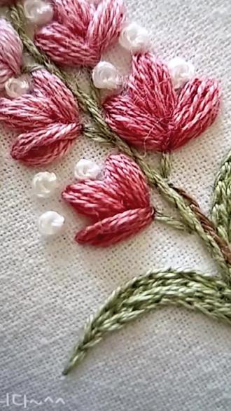 灯笼制作手工中秋简易纸灯笼 o4IAT8lRZB81A6nfQbIkdNDgDFQe8CQKMoyA9G~tplv-dy-resize-origshort-autoq-75:330.jpeg?biz_tag=pcweb_cover&from=3213915784&s=PackSourceEnum_AWEME_DETAIL&sc=cover&se=false&x-expires=2010549600&x-signature=9Y9F2Qq4y1oEpdTiM0Ntav%2BnTGg%3D