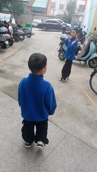 最简单的协议离婚书 oADgHUe9RQwjA7YADl3gFYnZ8KbEABOHxg5eRx~tplv-dy-resize-origshort-autoq-75:330.jpeg?biz_tag=pcweb_cover&from=3213915784&s=PackSourceEnum_AWEME_DETAIL&sc=cover&se=false&x-expires=2011917600&x-signature=%2FsiJK6jxL1PluunJ0TnL8Dc2cTQ%3D