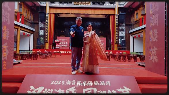 推荐几本值得看的书中学生 oQbQh3GYClNiIgDGUtyeNAHnBft6EQ9gddDADA~tplv-dy-resize-origshort-autoq-75:330.jpeg?biz_tag=pcweb_cover&from=3213915784&s=PackSourceEnum_AWEME_DETAIL&sc=cover&se=false&x-expires=2010924000&x-signature=e2K0siQxJ7RwoFAAL3VdxYt%2FvaI%3D