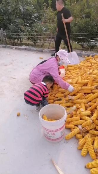 随手扔垃圾犯什么罪 ocEPMpChSIeTBIzEnBfyAgAzgjD2FAISt8hAgB~tplv-dy-resize-origshort-autoq-75:330.jpeg?biz_tag=pcweb_cover&from=3213915784&s=PackSourceEnum_AWEME_DETAIL&sc=cover&se=false&x-expires=2012166000&x-signature=DxhhNEuI%2B87FQS9tesBpWjCAWGw%3D