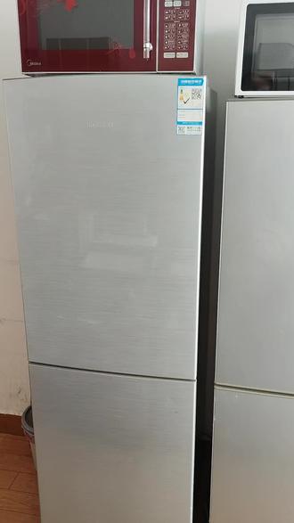 熨烫机手持老款 ocYjnHEPJCO37JF4Hf3jeAhBBBly281AM7AOfo~tplv-dy-resize-origshort-autoq-75:330.jpeg?biz_tag=pcweb_cover&from=3213915784&s=PackSourceEnum_AWEME_DETAIL&sc=cover&se=false&x-expires=2011320000&x-signature=w36FzpH2N3IabWHqoQL3F27ITV4%3D