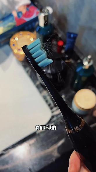 熨烫机手持使用方法 okA7PHAHIeKCd4BgQCM0eG4NKDWfjB2IxUAC2y~tplv-dy-resize-origshort-autoq-75:330.jpeg?biz_tag=pcweb_cover&from=3213915784&s=PackSourceEnum_AWEME_DETAIL&sc=cover&se=false&x-expires=2010290400&x-signature=3leyPqjDEPPI0CS6C8%2Bw2WZczEo%3D