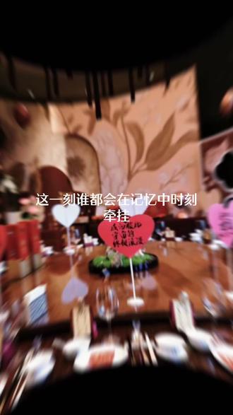 蜜蜂的特点简单描述 owlgXF4OnIUneQUyAC8BN29zfBbrlJAED7gVAE~tplv-dy-resize-origshort-autoq-75:330.jpeg?biz_tag=pcweb_cover&from=3213915784&s=PackSourceEnum_AWEME_DETAIL&sc=cover&se=false&x-expires=2011010400&x-signature=LMDjRKqEUhULedxu9h2eqI2XE7U%3D