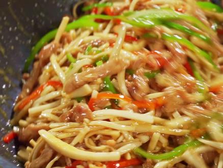 炒肉丝怎么做好 45f8be76ccf5c84339e64fa568ee26c8~tplv-dy-resize-origshort-autoq-75:330.jpeg?x-expires=2006575200&x-signature=RpX1LsISM%2FyVLr%2FrAatcJ%2BTl5W8%3D&from=3213915784&s=PackSourceEnum_AWEME_DETAIL&se=false&sc=cover&biz_tag=pcweb_cover&l=2023080514525924BBEE1DB98A4EAB7171