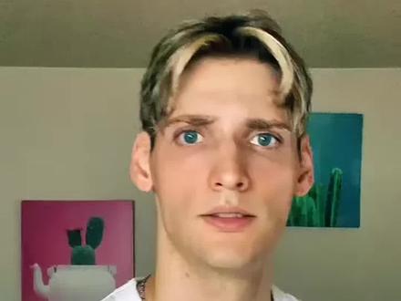 俄罗斯小哥哥在线辟谣!欧洲人不抗老??#海外大神来了 #冻龄 #俄罗斯 #战斗民族 #日常 #帅哥