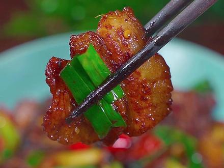 炒肉丝怎么做视频 6f7900f50bdbc38f27badbf897b8a62b~tplv-dy-resize-origshort-autoq-75:330.jpeg?x-expires=1995285600&x-signature=qsg9coFNMlTvNYj3eSARPSwW0vM%3D&from=3213915784&s=PackSourceEnum_AWEME_DETAIL&se=false&sc=cover&biz_tag=pcweb_cover&l=20230327220644D5D54EDF834C19174D2D