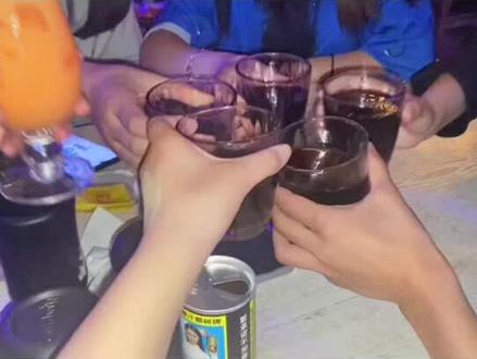 怎么去外国当老师 7764dc20860216e3b955d6f67c563a38~tplv-dy-resize-origshort-autoq-75:330.jpeg?x-expires=1999674000&x-signature=M95l67WRiXAdf5t2TwQqeQzZZjs%3D&from=3213915784&s=PackSourceEnum_AWEME_DETAIL&se=false&sc=cover&biz_tag=pcweb_cover&l=20230517171342B1EFD53D7C0A4D0A0E7F