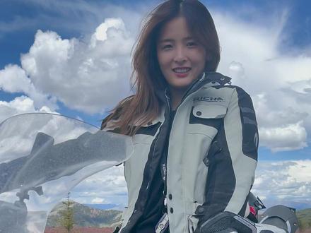 陈可儿-:风景一直都在路上,只是看你喜欢在家里看