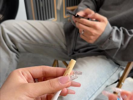 自贴书皮教程 8e32715834f7a115fbf385591d89341c~tplv-dy-resize-origshort-autoq-75:330.jpeg?x-expires=2001546000&x-signature=g%2ByC%2FRK6UvmdOW%2FDr2USUEYTOPg%3D&from=3213915784&s=PackSourceEnum_AWEME_DETAIL&se=false&sc=cover&biz_tag=pcweb_cover&l=202306080931166F1C045BDD9B5D4556FF