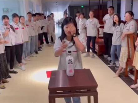 搭建游戏网站 ae7cb73e567cc869ff8ec40dd1b78b8e~tplv-dy-resize-origshort-autoq-75:330.jpeg?x-expires=1999533600&x-signature=wDGPuwd92VdOAuWJSwDNAABTuvw%3D&from=3213915784&s=PackSourceEnum_AWEME_DETAIL&se=false&sc=cover&biz_tag=pcweb_cover&l=2023051602260274F7FC080B4D606055BE