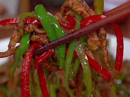 炒肉丝怎样炒好吃 af35281d028274b7826096d1a60fa54f~tplv-dy-resize-origshort-autoq-75:330.jpeg?x-expires=1996304400&x-signature=oj9ExZv8sP4x%2FRmH6o72sKHftEw%3D&from=3213915784&s=PackSourceEnum_AWEME_DETAIL&se=false&sc=cover&biz_tag=pcweb_cover&l=20230408172348696E0E81DF0D3877261B