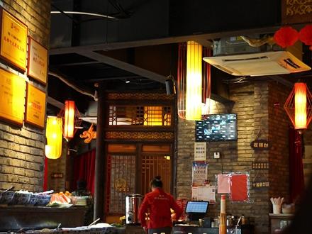 草莓是什么季节吃 c4d7ff9eb75395a02663927ae4d1f14b~tplv-dy-resize-origshort-autoq-75:330.jpeg?x-expires=1999915200&x-signature=qu5r4pXk%2FU70oAJqO8o9Qyo89bs%3D&from=3213915784&s=PackSourceEnum_AWEME_DETAIL&se=false&sc=cover&biz_tag=pcweb_cover&l=021684556718402fdbddc0200ff2f010aa9030600000056c3734a