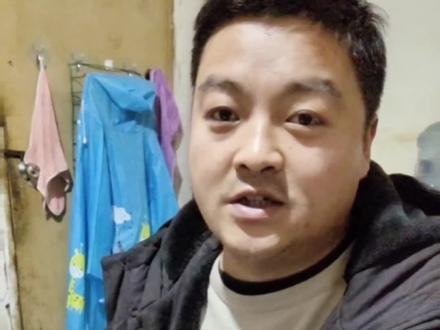 拼多多百亿补贴的手机可靠吗 d46629a30f8562b19744bdd559012635~tplv-dy-resize-origshort-autoq-75:330.jpeg?x-expires=1993737600&x-signature=%2B3MIllQDgd5YCE7xtLhf9Z6ph0s%3D&from=3213915784&s=PackSourceEnum_AWEME_DETAIL&se=false&sc=cover&biz_tag=pcweb_cover&l=20230310003747CD7BBF4F8A16A5254BC3