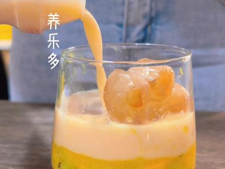 苹果加生姜有什么用 d54be618bcabc4505bb38bed9ab25658~tplv-dy-resize-origshort-autoq-75:330.jpeg?x-expires=2006949600&x-signature=v5Qnu95%2FoL0GnT7e8hrqtx6g%2Fvk%3D&from=3213915784&s=PackSourceEnum_AWEME_DETAIL&se=false&sc=cover&biz_tag=pcweb_cover&l=202308092233316069C28184F1642E9021
