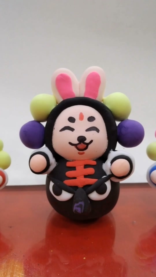 粘土做兔年小摆件_粘土做兔年小摆件教程_兔儿爷手工diy粘土 - 抖音