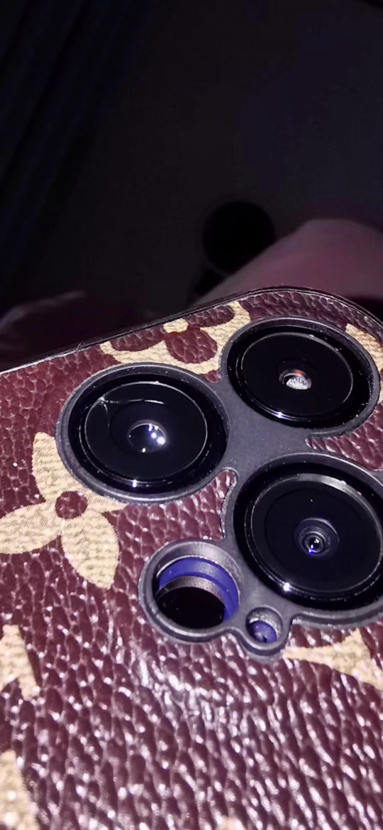 苹果是蓝宝石镜头吗