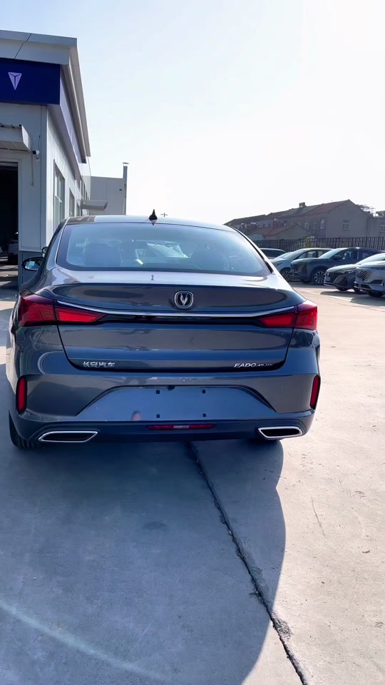 长安逸动plus自动豪华版怎么样 - 抖音