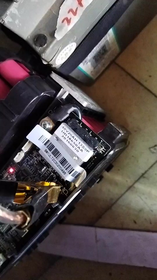 小牛g3b锂电池拆解教程 - 抖音