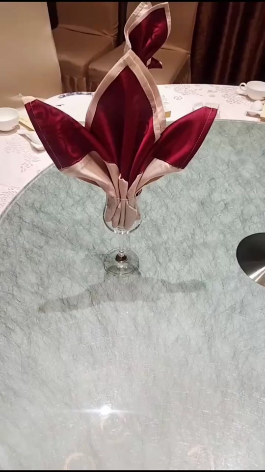 一帆风顺口布花的折法_口布花十种简单折法_口布主宾位怎么叠 - 抖音