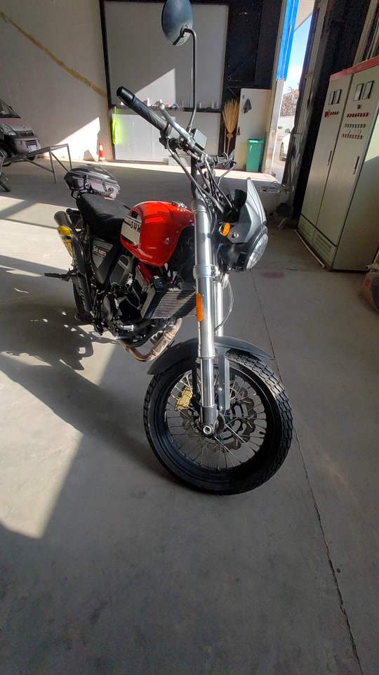 摩托 摩托车 540_960 竖版 竖屏