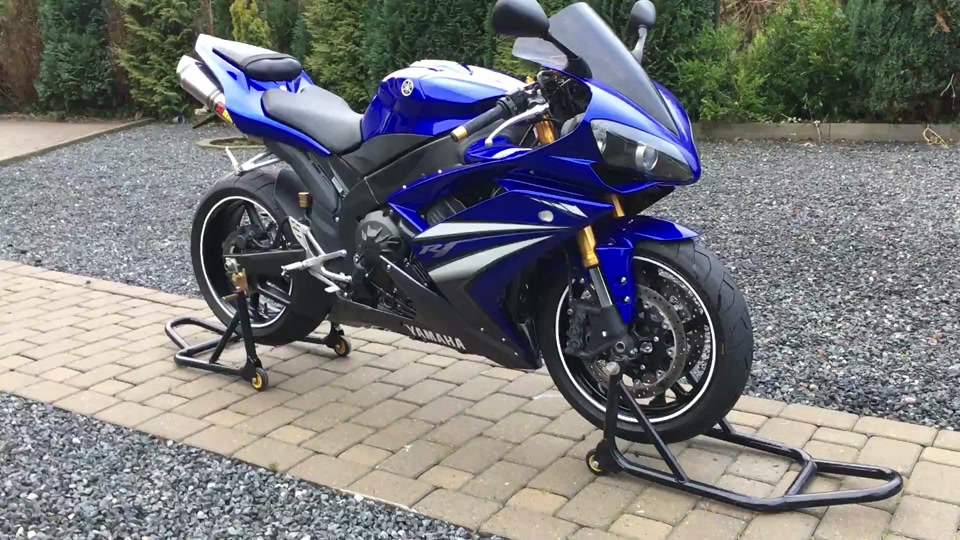 雅马哈r1老款和新款对比 - 抖音