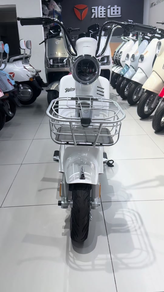 雅迪m8冠能版什么时候上市 - 抖音