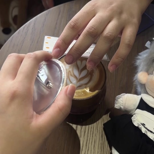 哈哈哈:吃谷人和买卡人集合! #吃谷 #谷子 #吧唧 #小卡