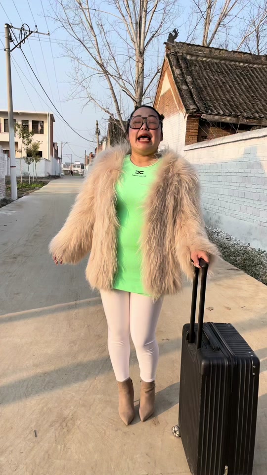 抖音小娜妈=小娜娜怎么火的
