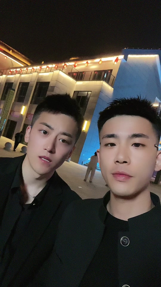 子豪哪天去广东参加海莉姐活动 - 抖音