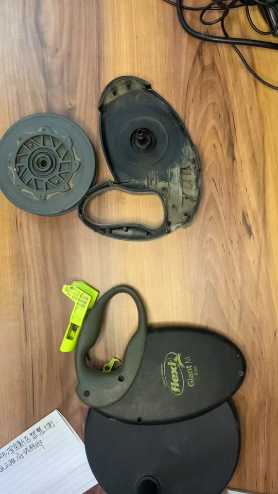 福莱希-阳哥:福莱希flexi牵引绳巨型m号维修  这个牵引绳客户不知道是