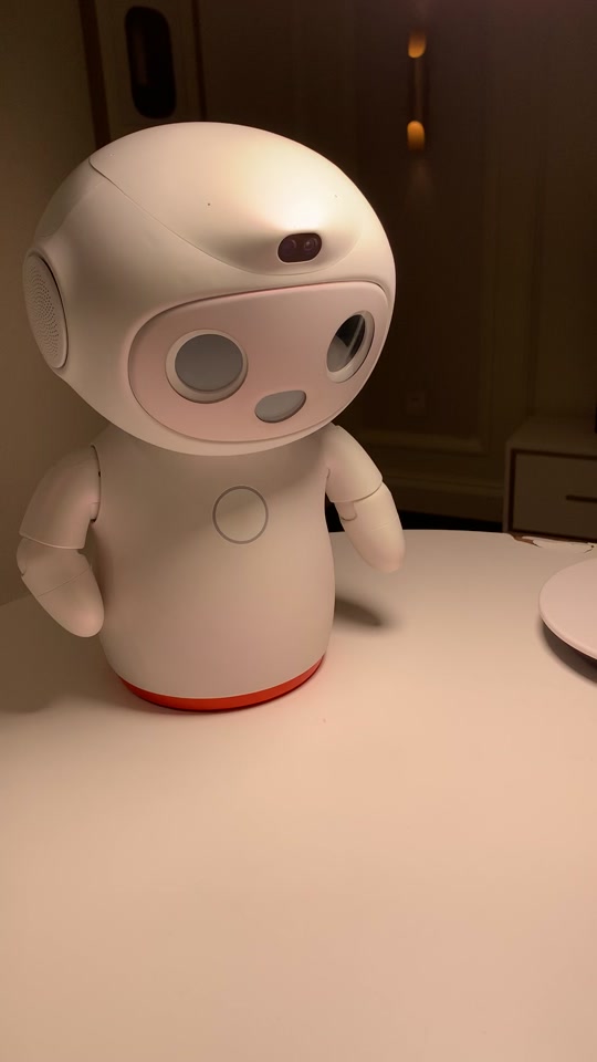 没插电的小艺精灵03,少了点可爱#智能家居 #科技#华为