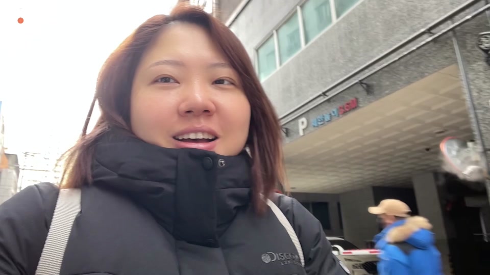 冻的龇牙咧嘴找媳妇求救 #被困阳台 #夫妻日常搞笑 #韩国打工生活小胖