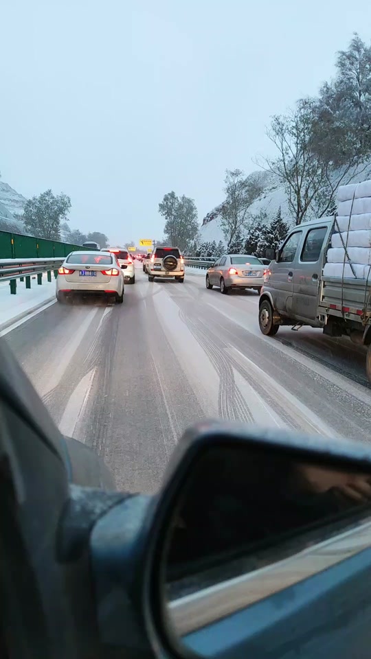 2月25号新区兰州高速还堵车严重吗 - 抖音