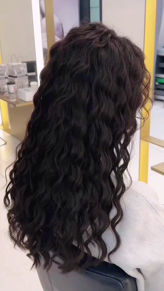 不挑脸型的卷发 ,显发量