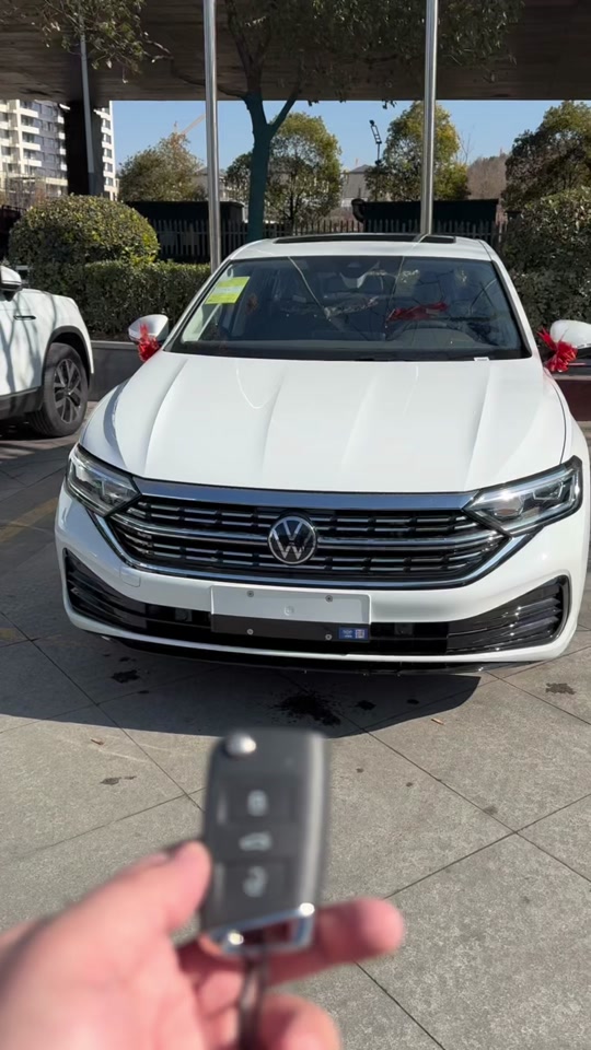 速腾高配落地价多少 - 抖音