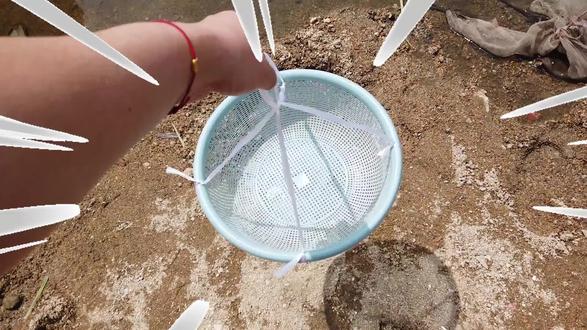 自动折叠地笼#有了这个渔笼网以后吃鱼就不用花钱买了