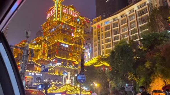 洪崖洞的介绍 b10d390f16a84d04ad18c35197b5437a~tplv-dy-resize-origshort-autoq-75:330.jpeg?x-expires=1995706800&x-signature=odoKuxOUjb4Bdpxcw%2BJGcZTSgUc%3D&from=3213915784&s=PackSourceEnum_AWEME_DETAIL&se=false&sc=cover&biz_tag=pcweb_cover&l=202304011931080C2821A95523C1BE833E