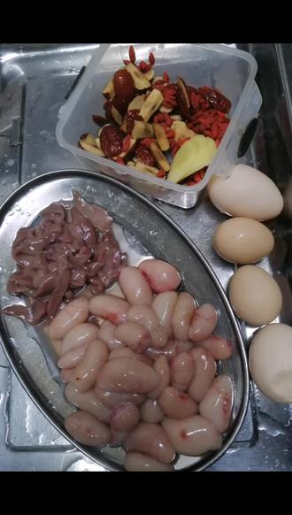 自家农场养的鸡乸生的初生蛋猪腰鸡子煮酒正