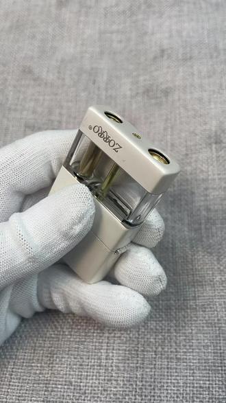 熨烫机手持老款 cabe9c8e3b0c4398b4f2b1c30028da44~tplv-dy-resize-origshort-autoq-75:330.jpeg?x-expires=1999105200&x-signature=nGR%2B4oeR%2FUWTIpC%2FouUJCWWy5WM%3D&from=3213915784&s=PackSourceEnum_AWEME_DETAIL&se=false&sc=cover&biz_tag=pcweb_cover&l=021683748768118fdbddc0200020246e041b61660000005b19dcd