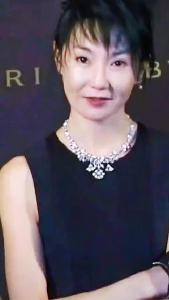 今日新闻直播回放 d853b99fe81e4ae7bef7eca814566edf_1668026406~tplv-dy-resize-origshort-autoq-75:330.jpeg?x-expires=1987732800&x-signature=a7CfSe3Iw%2Fq8t6f7lD5bpLfJL3w%3D&from=3213915784&s=PackSourceEnum_AWEME_DETAIL&se=false&sc=cover&biz_tag=pcweb_cover&l=021672375027184fdbddc0200230776df41b61660000022052615